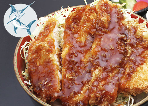 近海生まぐろユッケ丼　ミニメカジキフライ付き